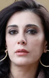 Надин Лабаки